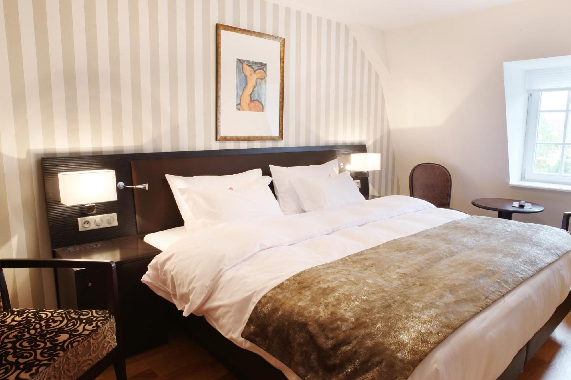 Logis Hotel Ettenheim Страсбург Екстериор снимка