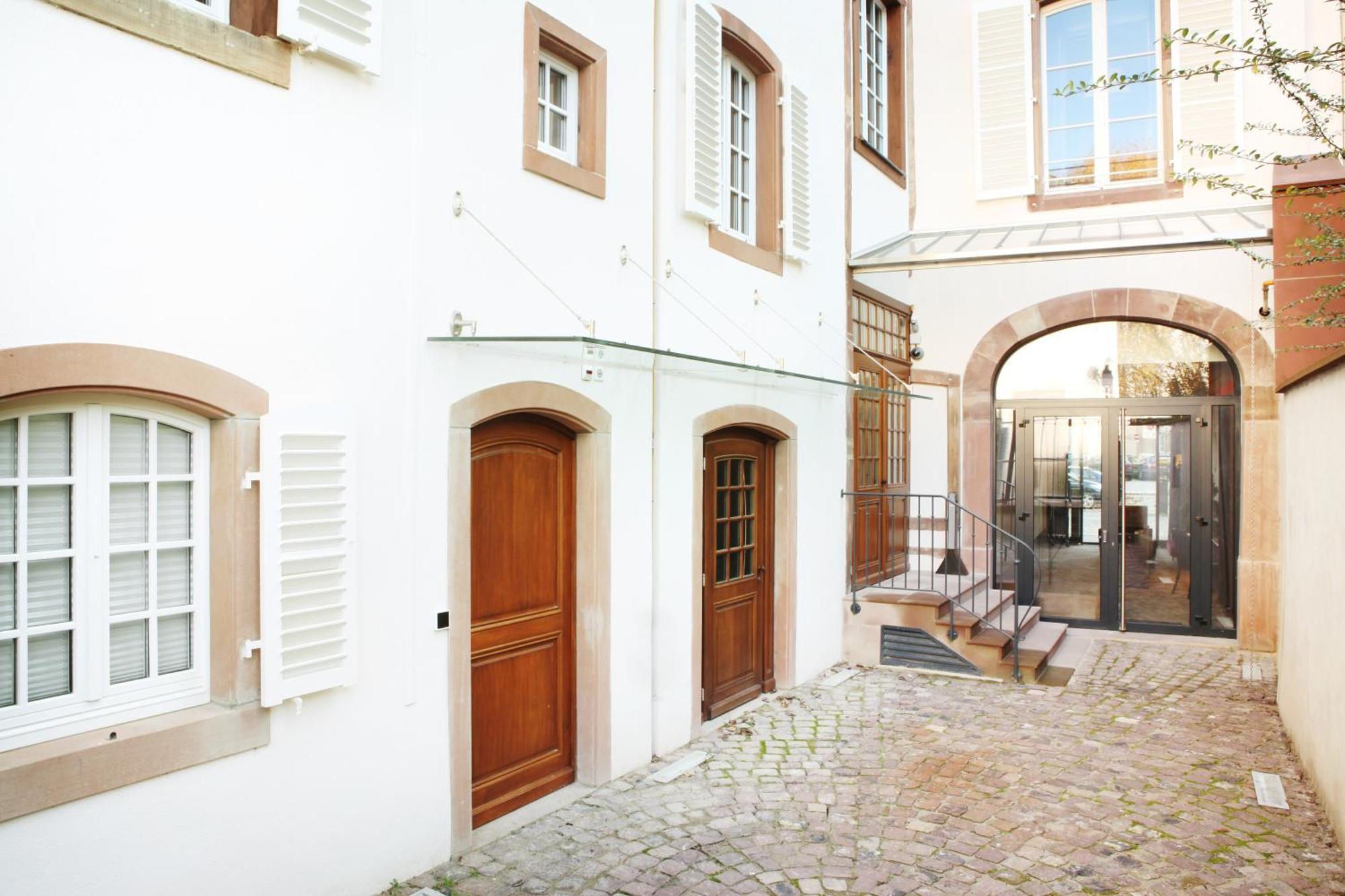 Logis Hotel Ettenheim Страсбург Екстериор снимка