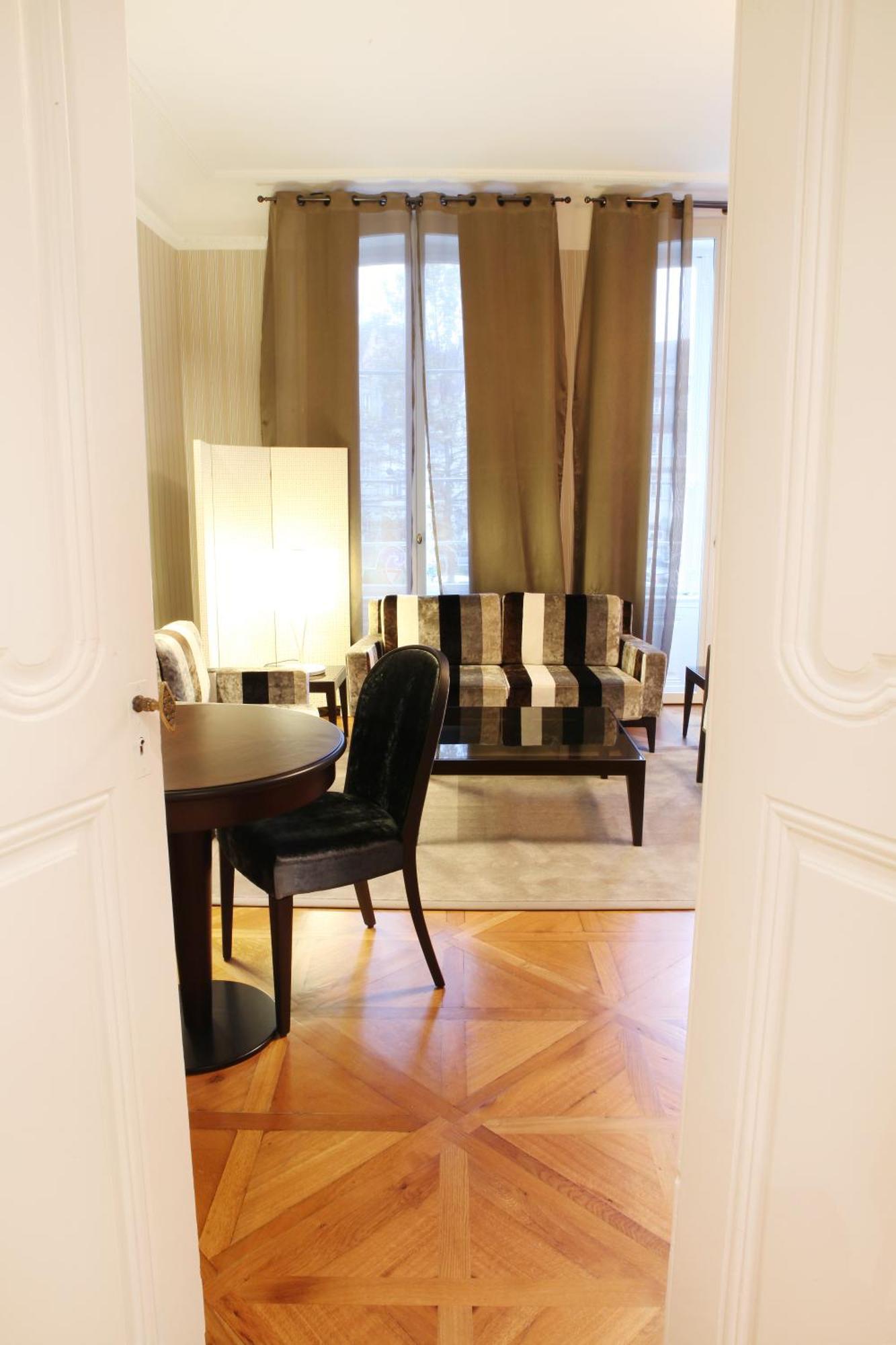 Logis Hotel Ettenheim Страсбург Екстериор снимка