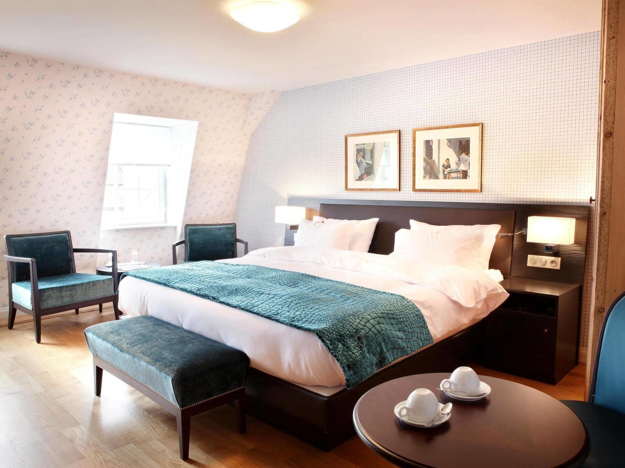 Logis Hotel Ettenheim Страсбург Екстериор снимка