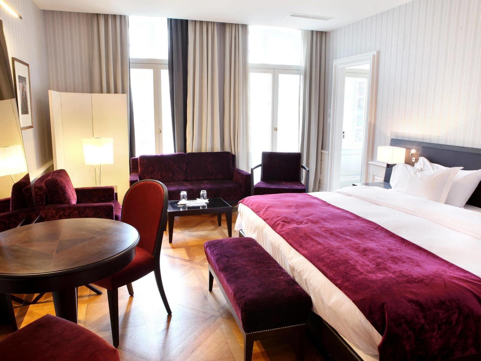 Logis Hotel Ettenheim Страсбург Екстериор снимка